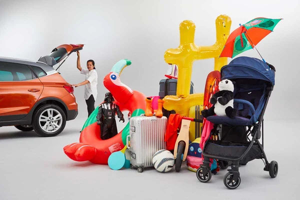 objetos maletero vacaciones