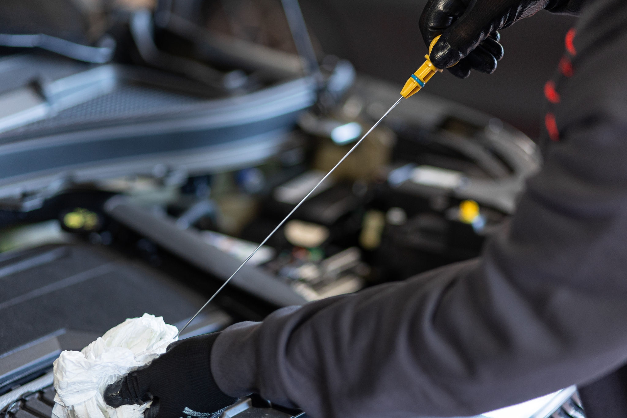 Revisión del nivel de aceite del motor