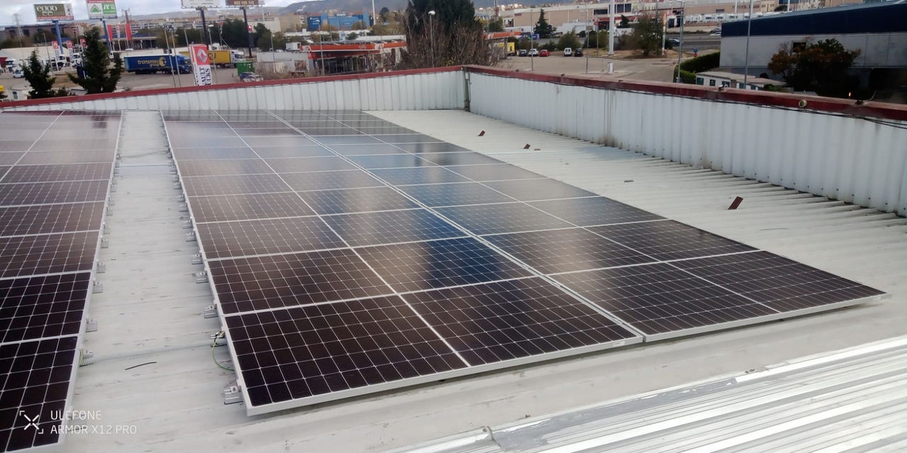 Placa solar taller de Alcalá